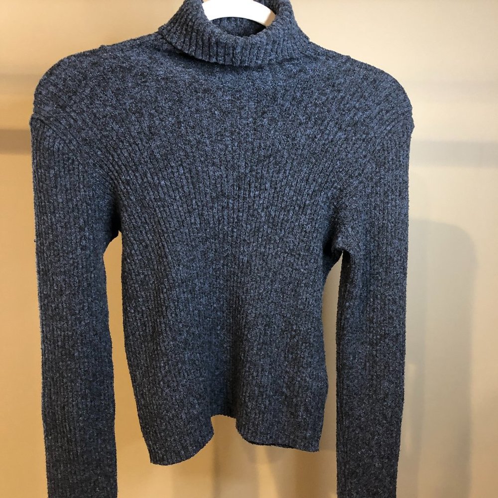 UO Long Sleeve Turtle Neck